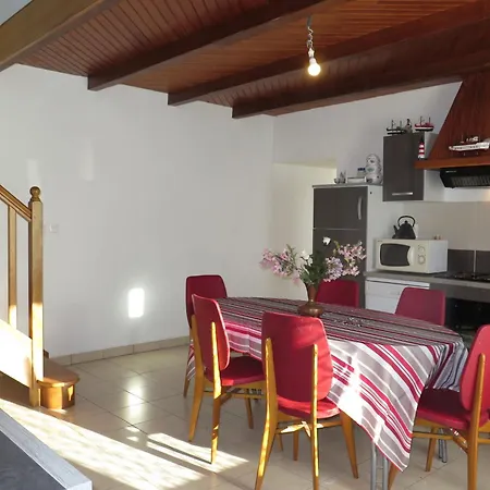 Holiday home Chez Yvonne By Interhome Pleubian